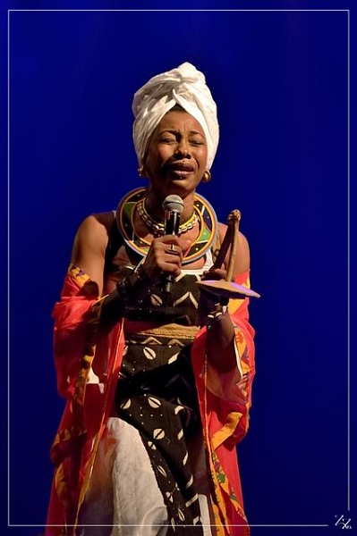 NIK_990436 Fatoumata Diawara 31-01-2019 (Zz) (p).jpg